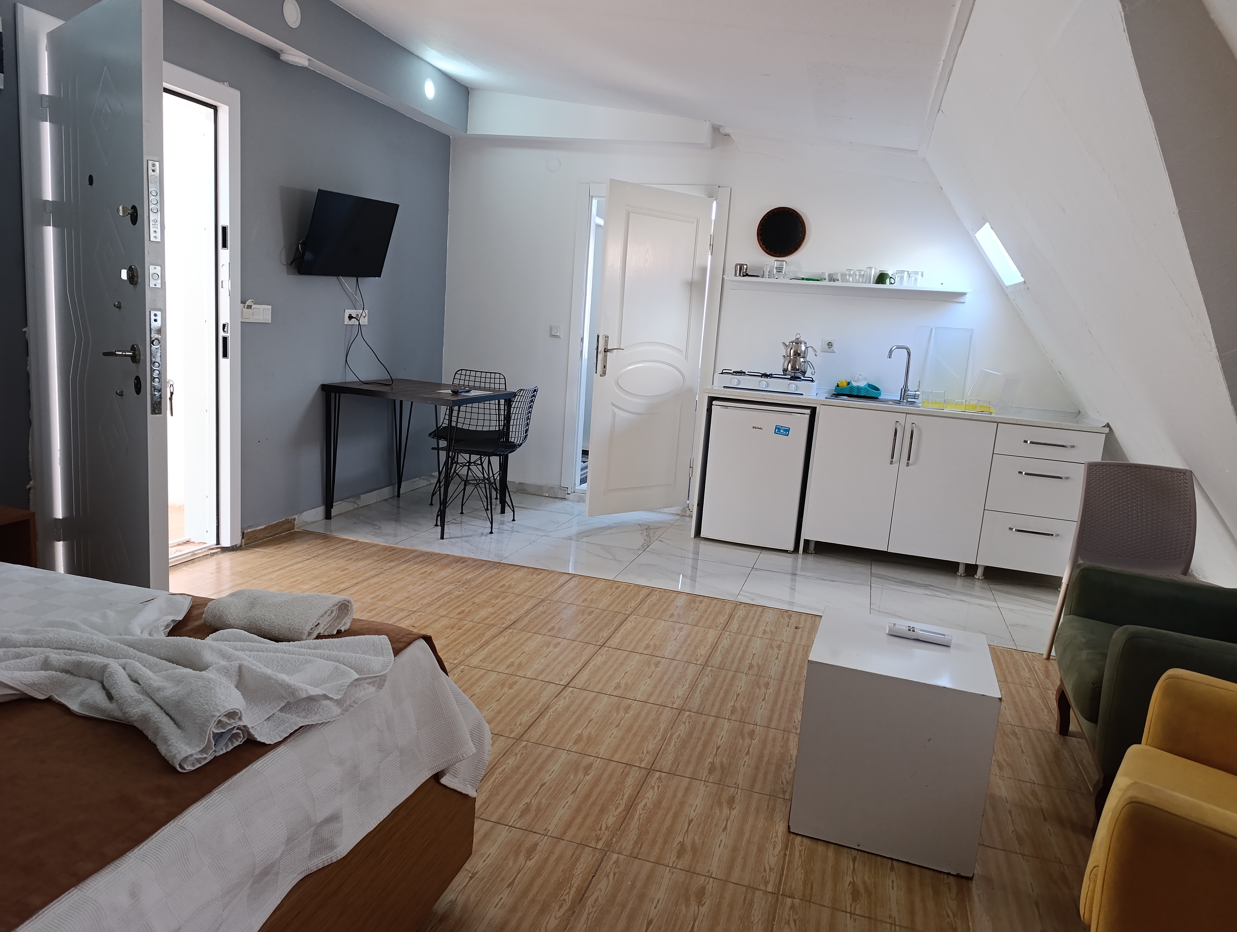 Penthouse studio 110